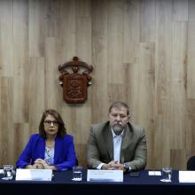 Presídium durante la Rueda de prensa 