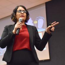 Maestra Jeanette González, coordinadora de la maestría