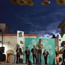 Rigoberto Ramírez Ornelas, egresado de la licenciatura en Gestión Cultural,durante la presentación del festival