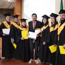 Primera generación de egresados de la licenciatura en Mercadotecnia Digital