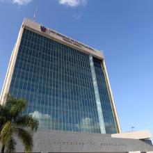 Fachada edificio Cultural y Administrativo UdeG