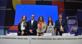 Participantes del panel en el Salón Juan Rulfo