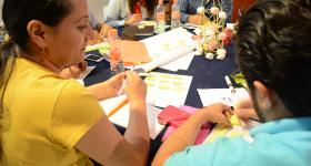 Asesores en taller, desarrollando la creatividad 