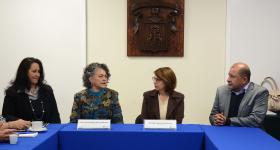 Maestra María del Rosario Noriega y Doctora María Esther Avelar durante el proceso de evaluación